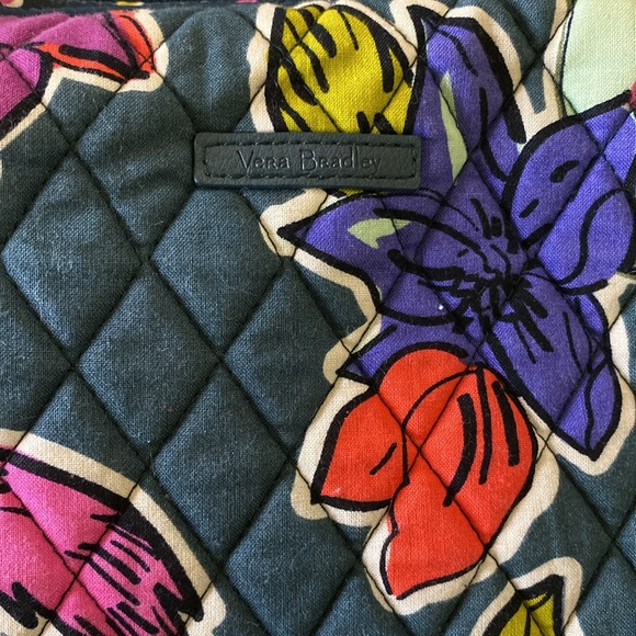 Flower patterned Vera Bradley tote bag - Picture 2 of 3